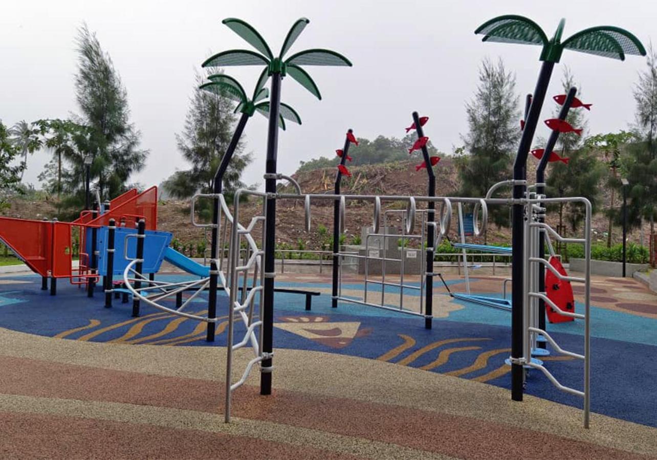 Mutiara Melaka Beach Resort - Islamic Compliance Only Tangga Batu Buitenkant foto